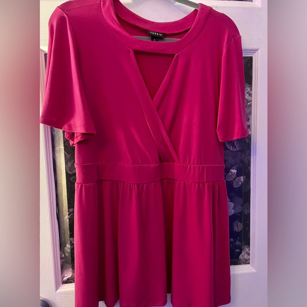 Torrid Fuschia pink supplice peplum top. Torrid size 0.